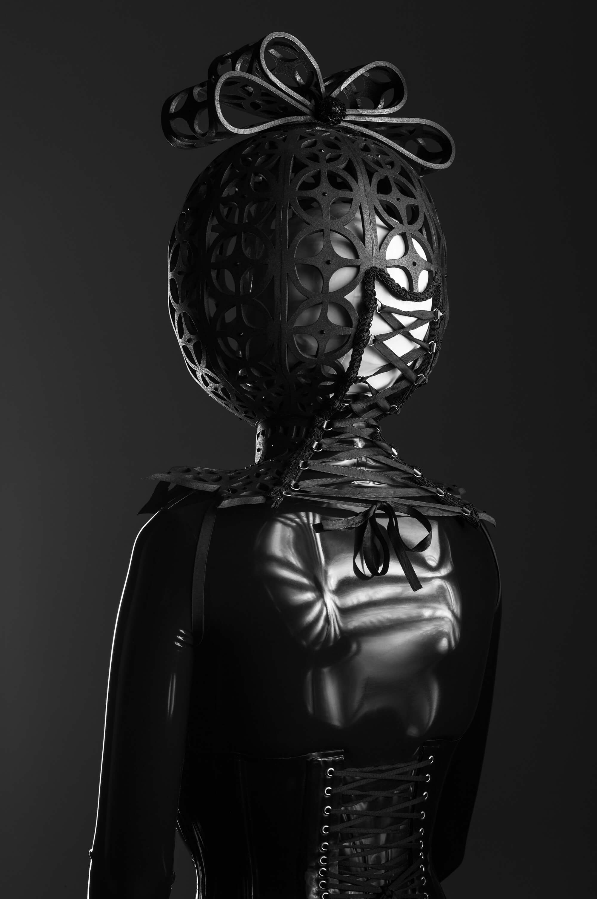 CHRISSIE SEAMS / CAGE 3