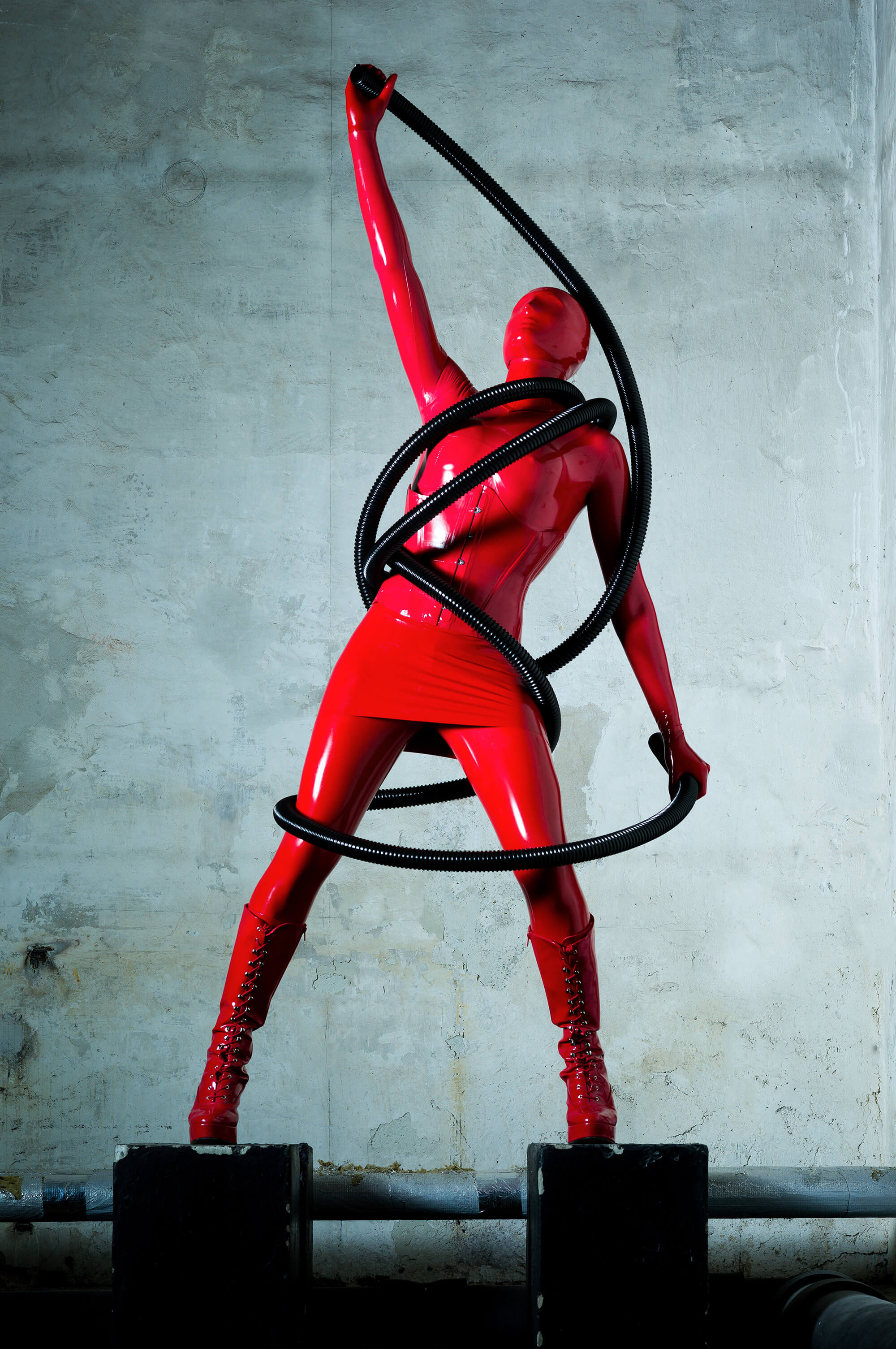 CHRISSIE SEAMS / RED SCARLET 2